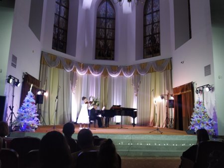 "Рождественские встречи в кругу друзей"